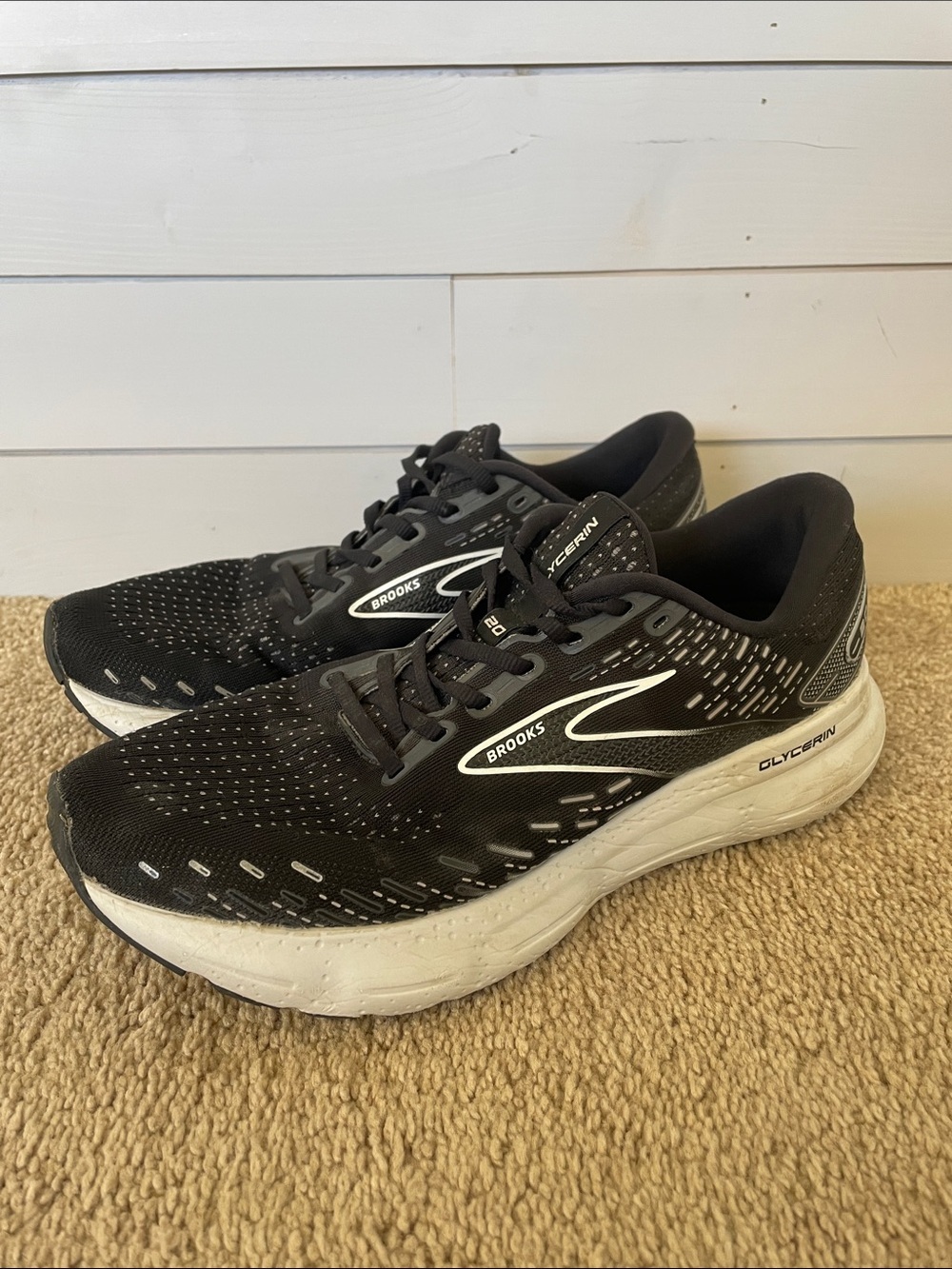 Brooks Glycerin 20 Running Shoes Women’s 11 Athletic Sneakers Black & White